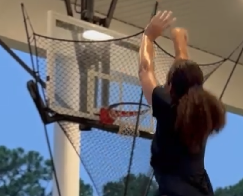 In-season shooting rep at the basket